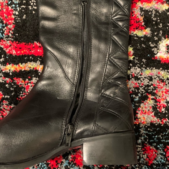 Leather Boots - Picture 3 of 5